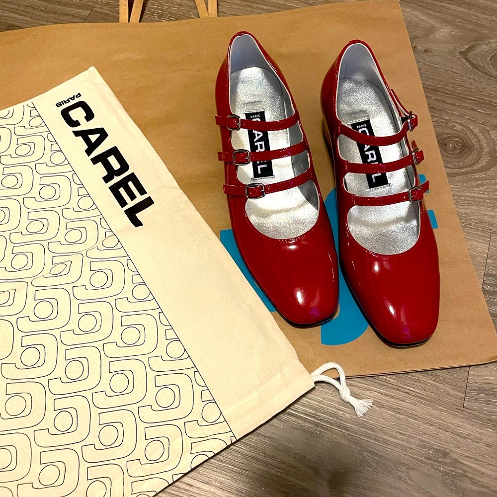 Carel red mid heels Mary Jane/ flat toe shoes US5 / EU35